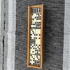 Antikes Dominospiel 54 Steine